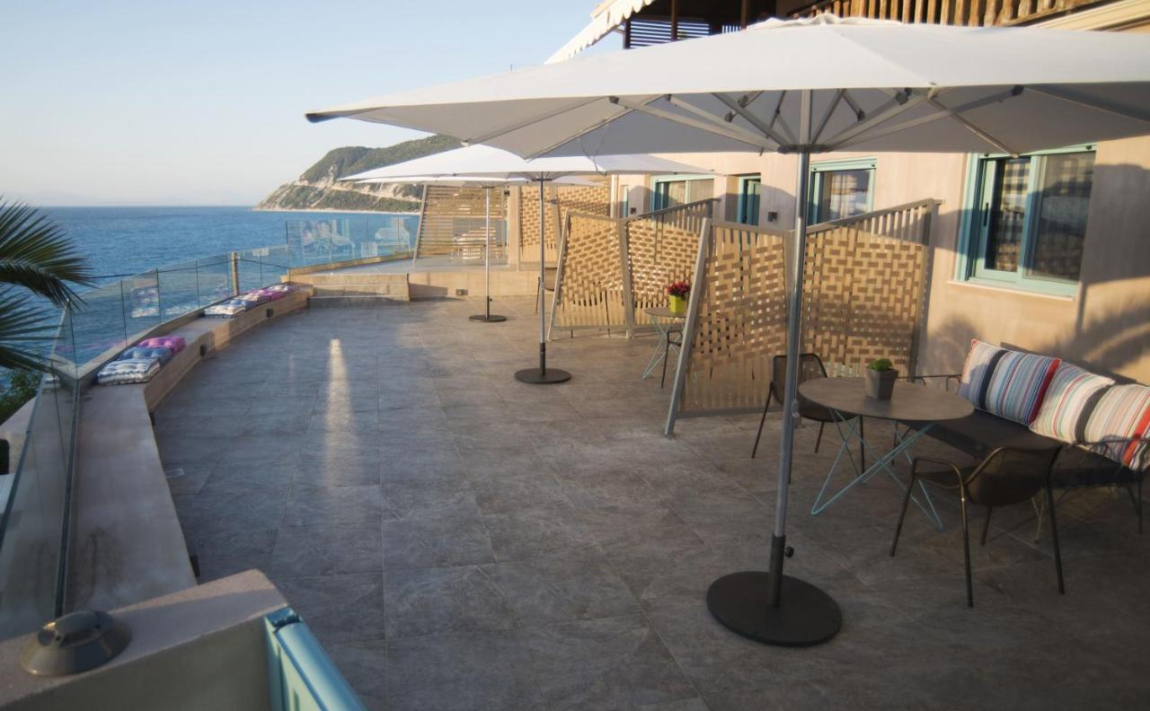 Aparthotel The Ionian View Áyios Nikítas Zimmer foto
